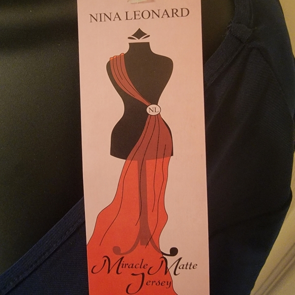 Top - Picture 5 of 8